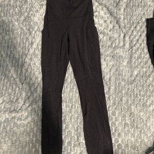 2 pairs of leggings (lululemon and nike)